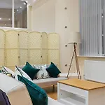 Parea Living - Canary Wharf, Secluded Luxury Flat W Free Parking & Remote Working