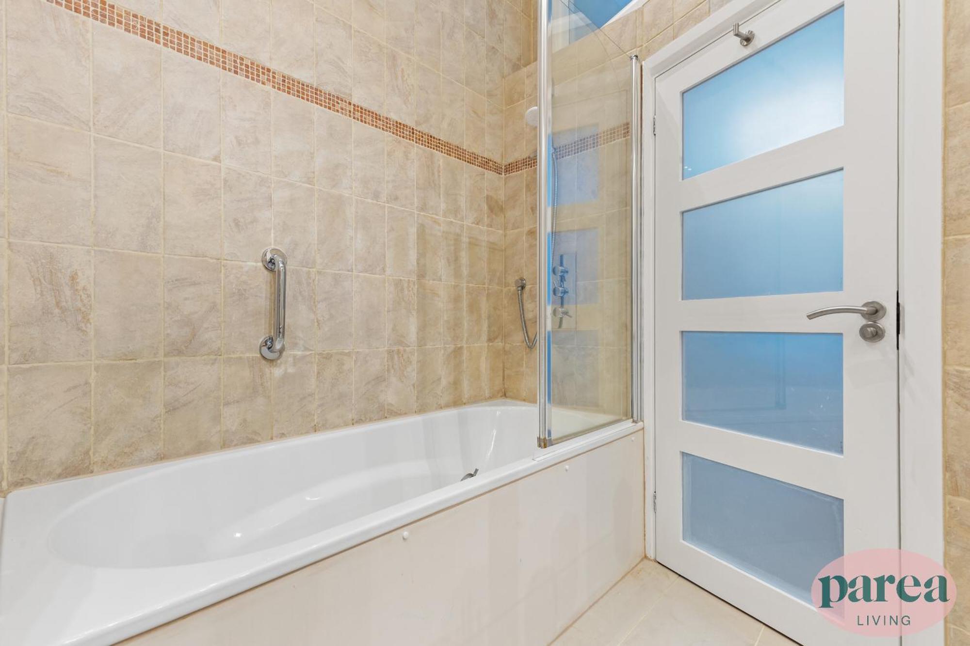 Parea Living - Canary Wharf, Secluded Luxury Flat W Free Parking & Remote Working Appartamento Londra