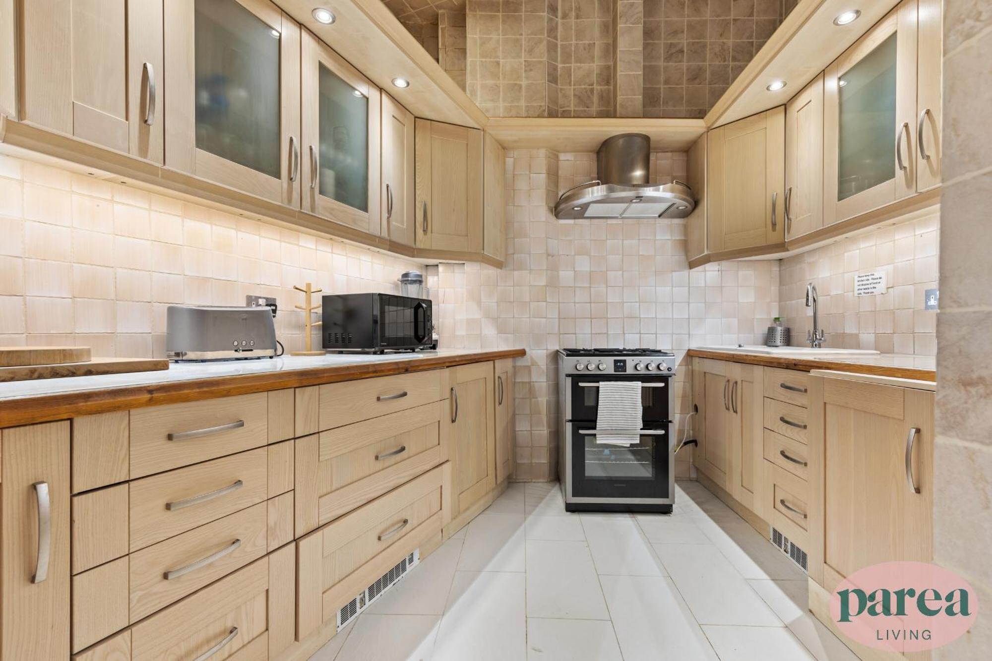 Parea Living - Canary Wharf, Secluded Luxury Flat W Free Parking & Remote Working Appartamento Londra