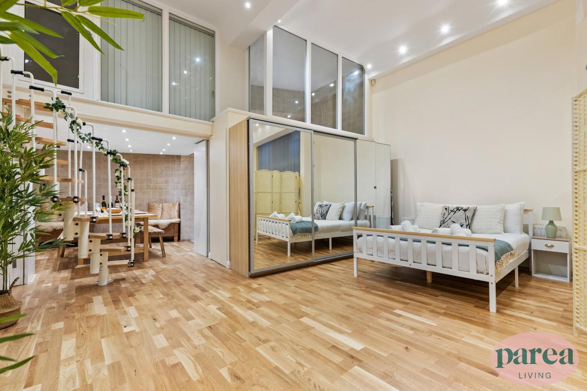 Parea Living - Canary Wharf, Secluded Luxury Flat W Free Parking & Remote Working