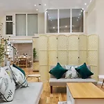 Parea Living - Canary Wharf, Secluded Luxury Flat W Free Parking & Remote Working