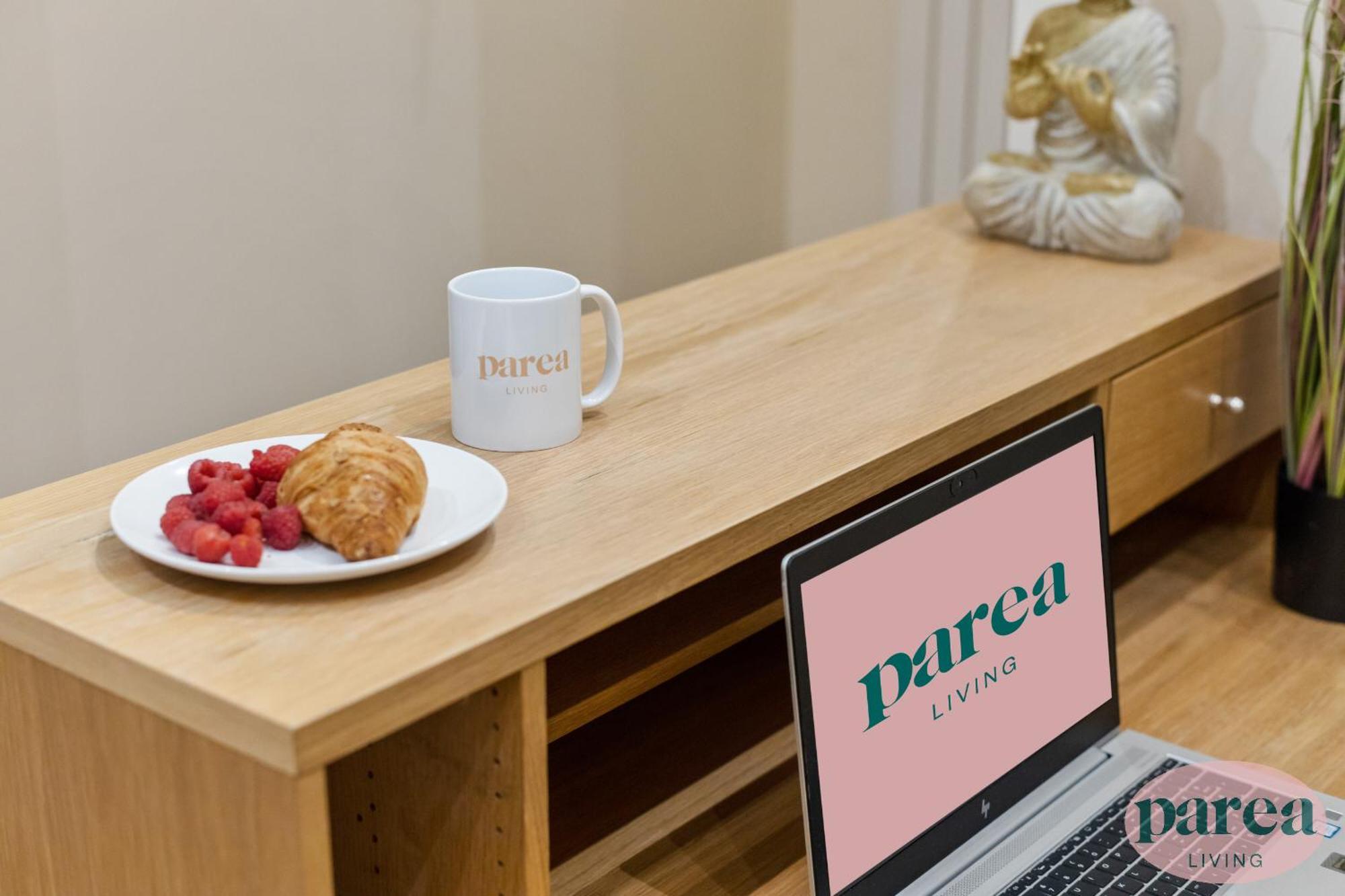Apartment Parea Living - Canary Wharf, Secluded Luxury Flat W Free Parking & Remote Working London